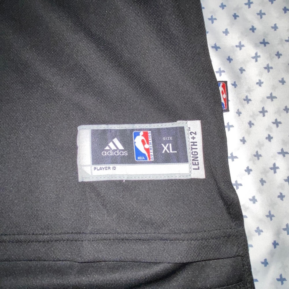 Adidas - Picture 4 of 5